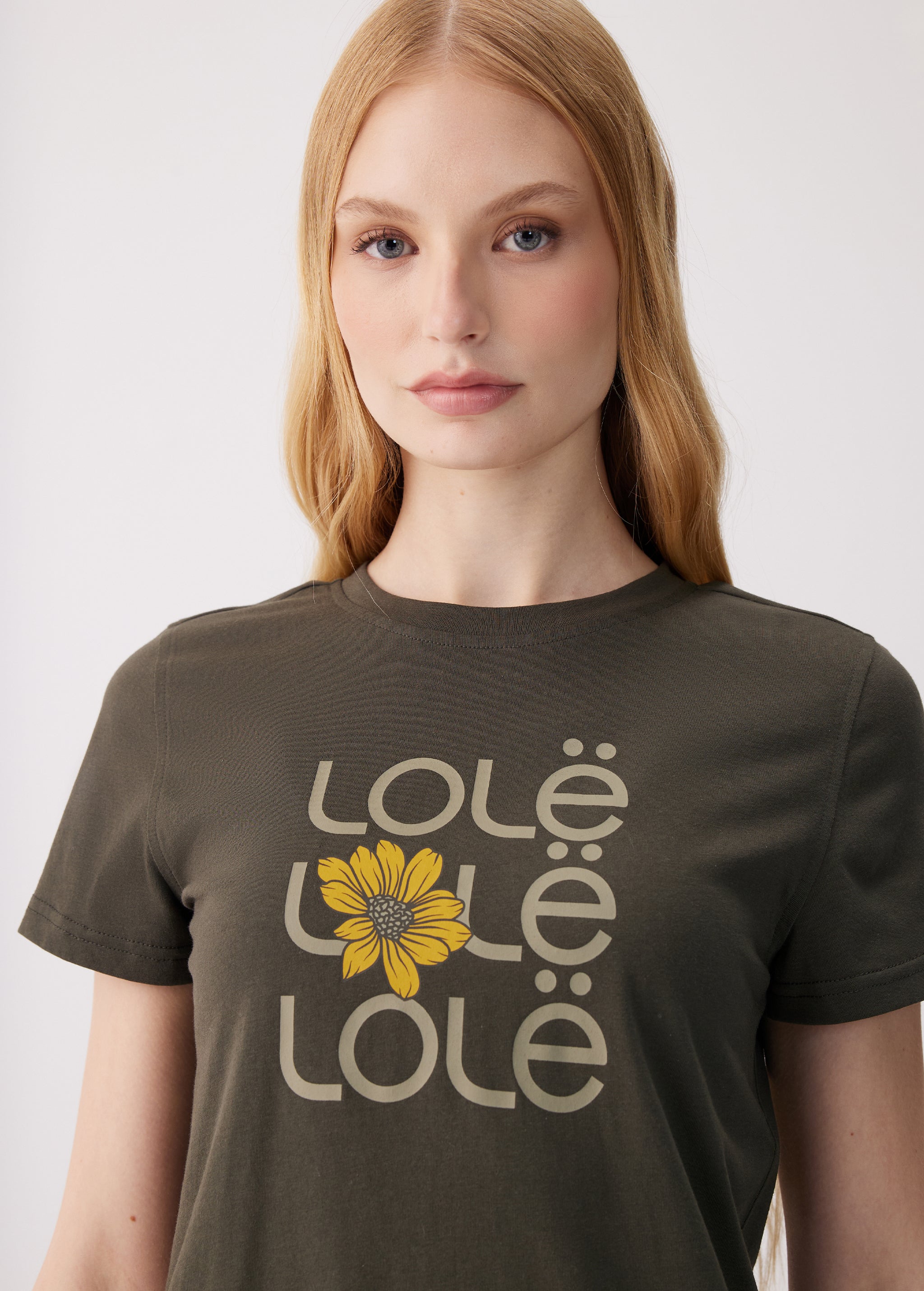 Lolë Laurier Logo T-shirt in olive
