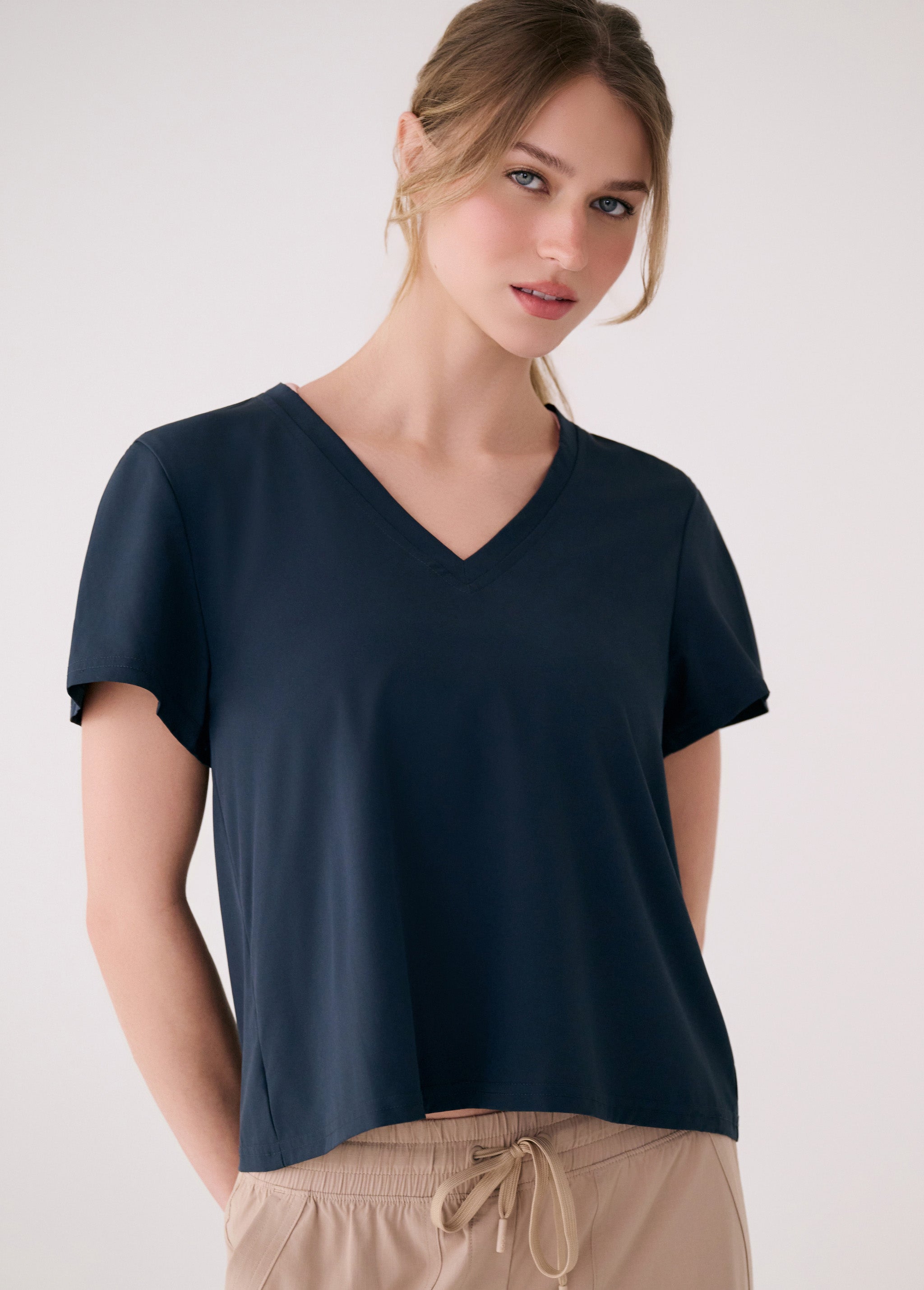 Olivie V-neck