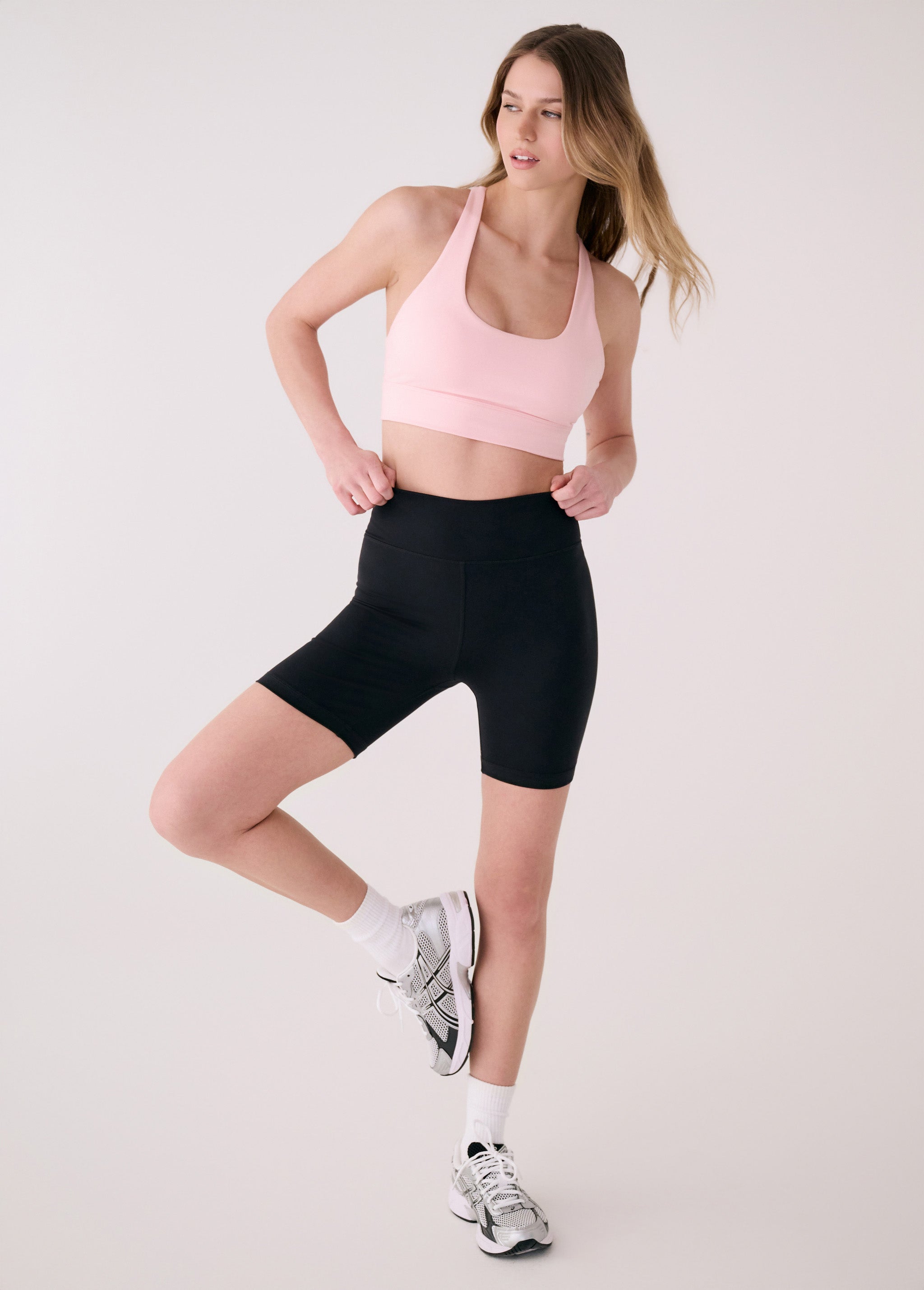 Short cycliste serene