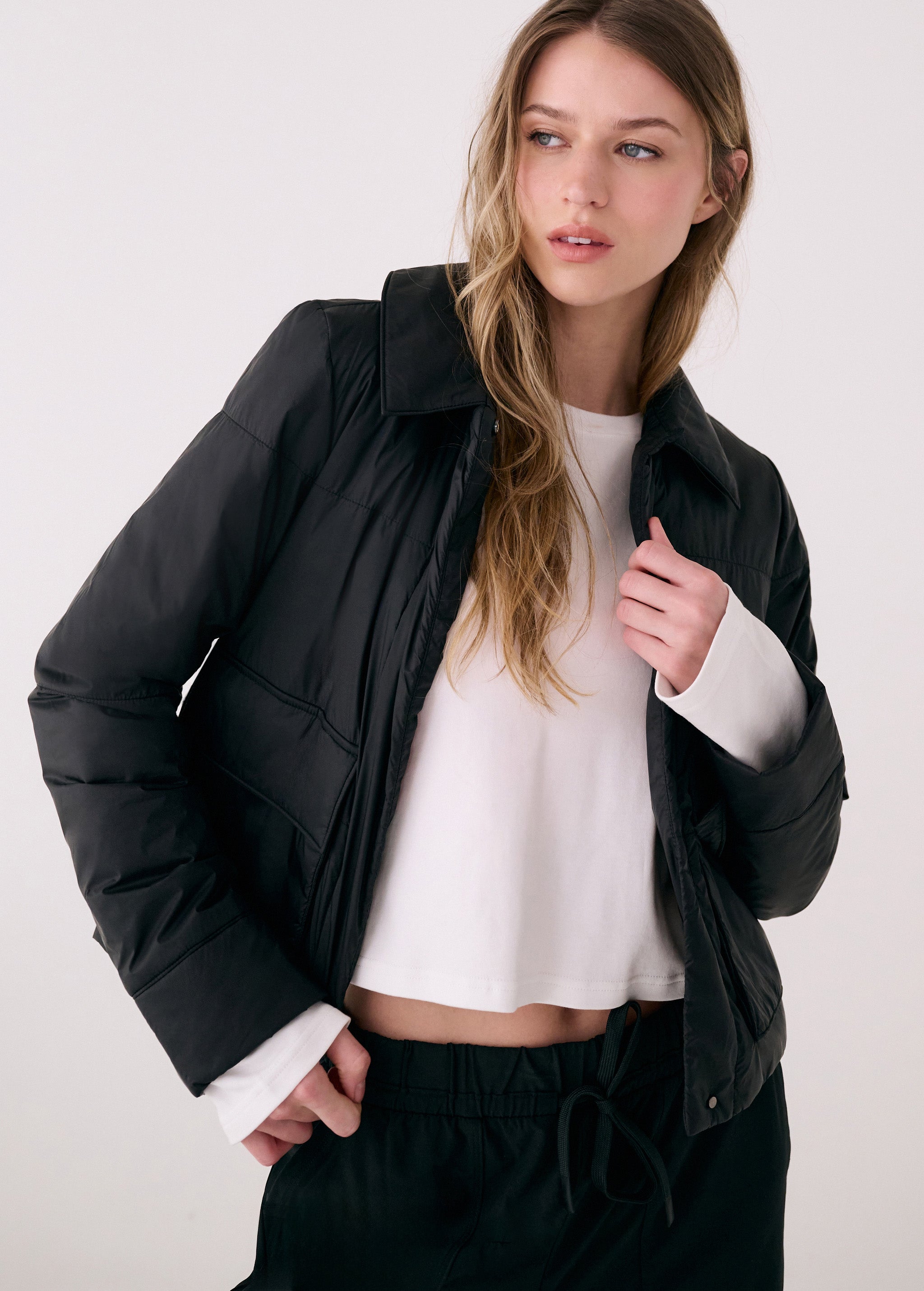 Lolë Dani Insulated Jacket in black
