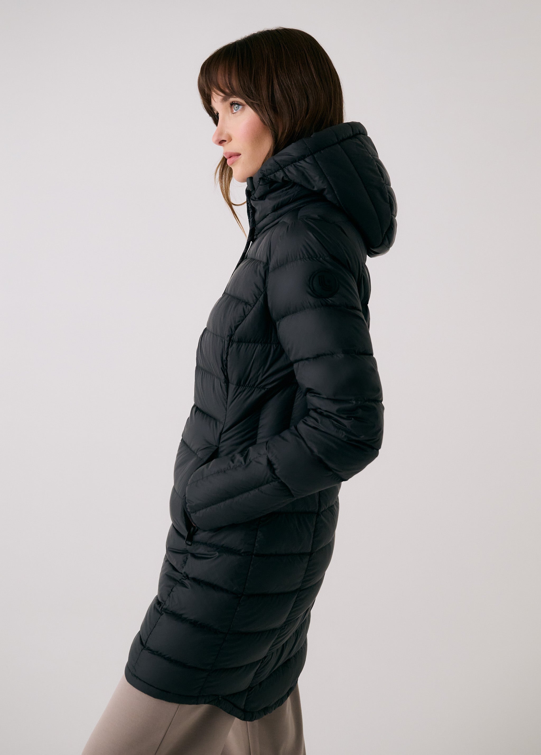 Lolë Claudia Down Jacket in black