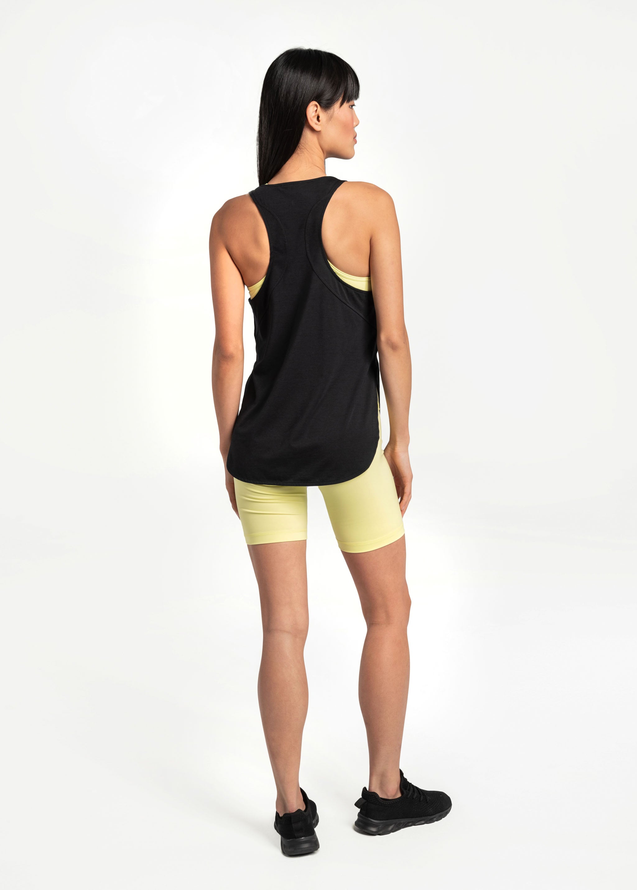 Lolë Performance Wool Tank Top in black