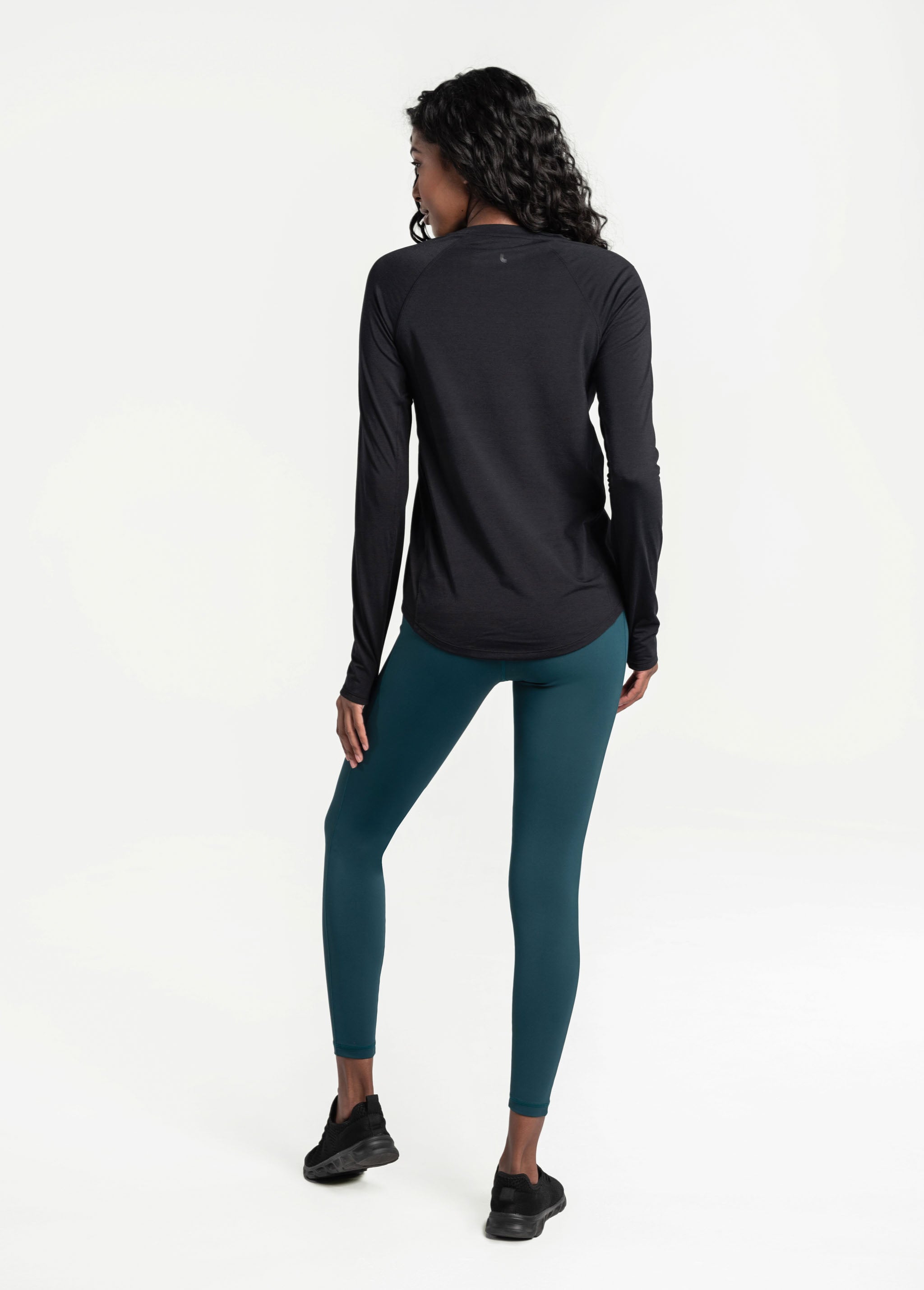 Lolë Performance Wool Long Sleeve in black