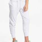 Lolë Half Moon Jogger in white