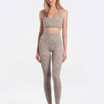 Lolë Fleury Ankle Leggings in Oyster taupe