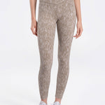 Lolë Fleury Ankle Leggings in Oyster taupe