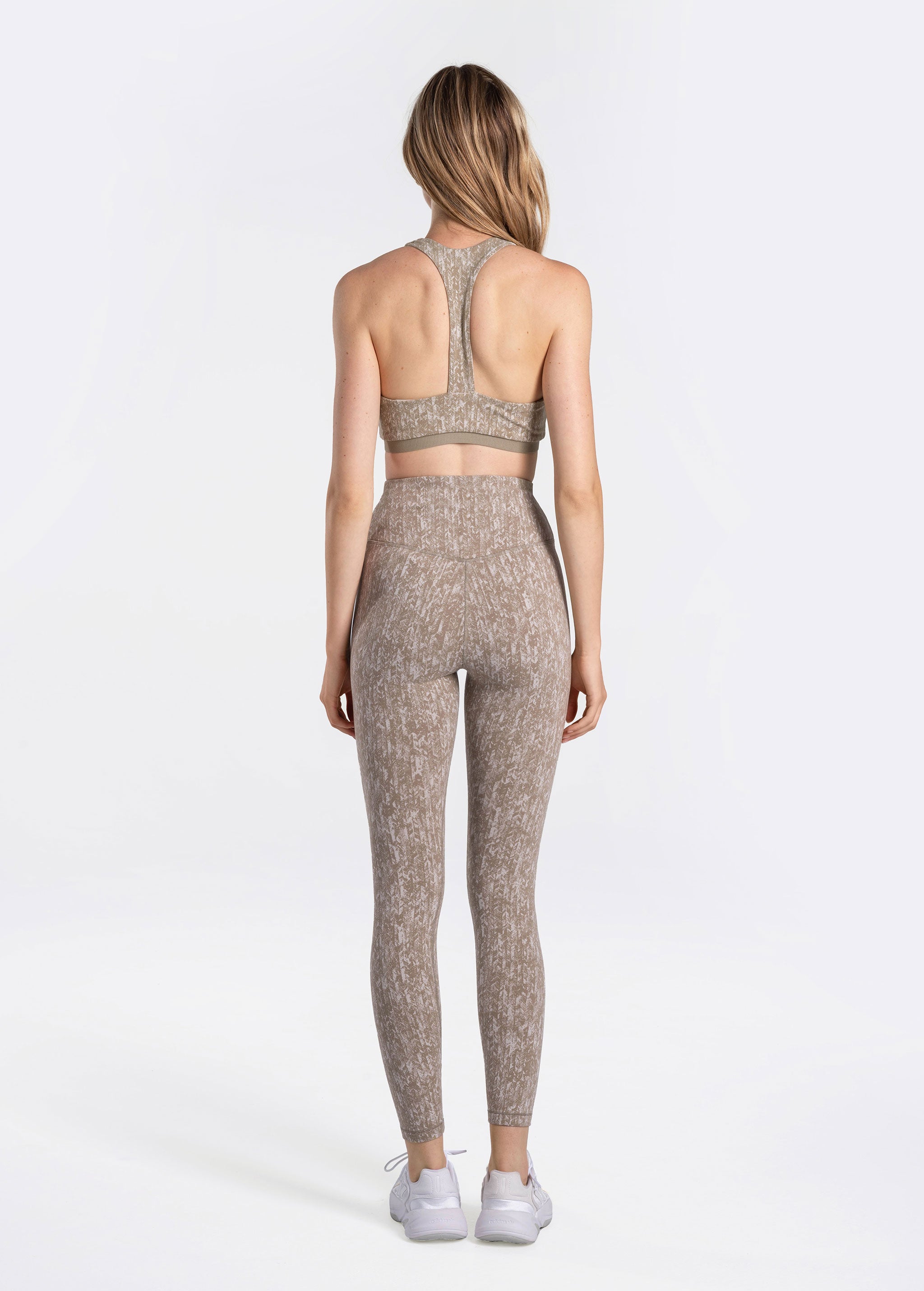 Lolë Fleury Ankle Leggings in Oyster taupe