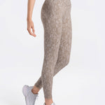Lolë Fleury Ankle Leggings in Oyster taupe