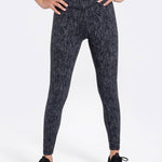 Lolë Fleury Ankle Leggings in black