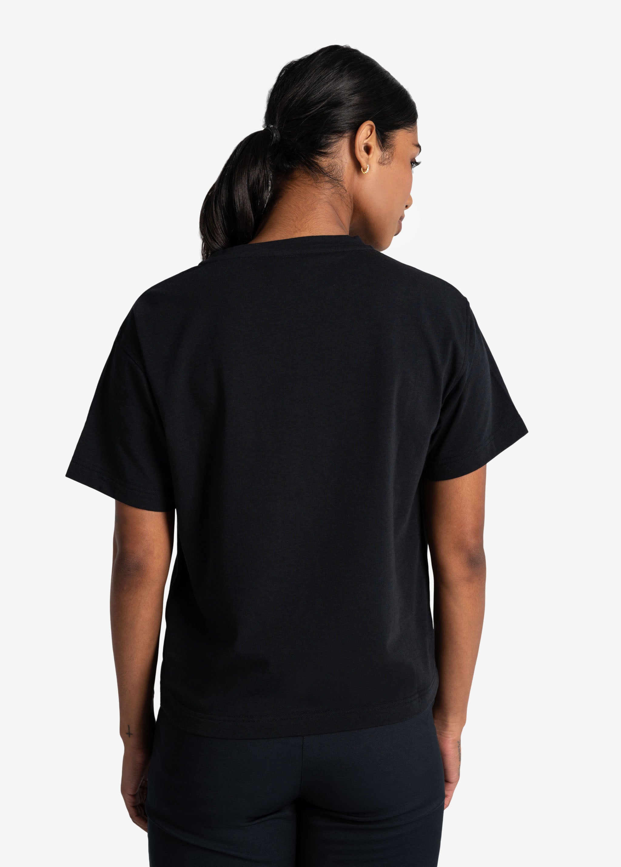 Lolë Effortless Cotton Tee in black — a t-shirt to reach for again and again