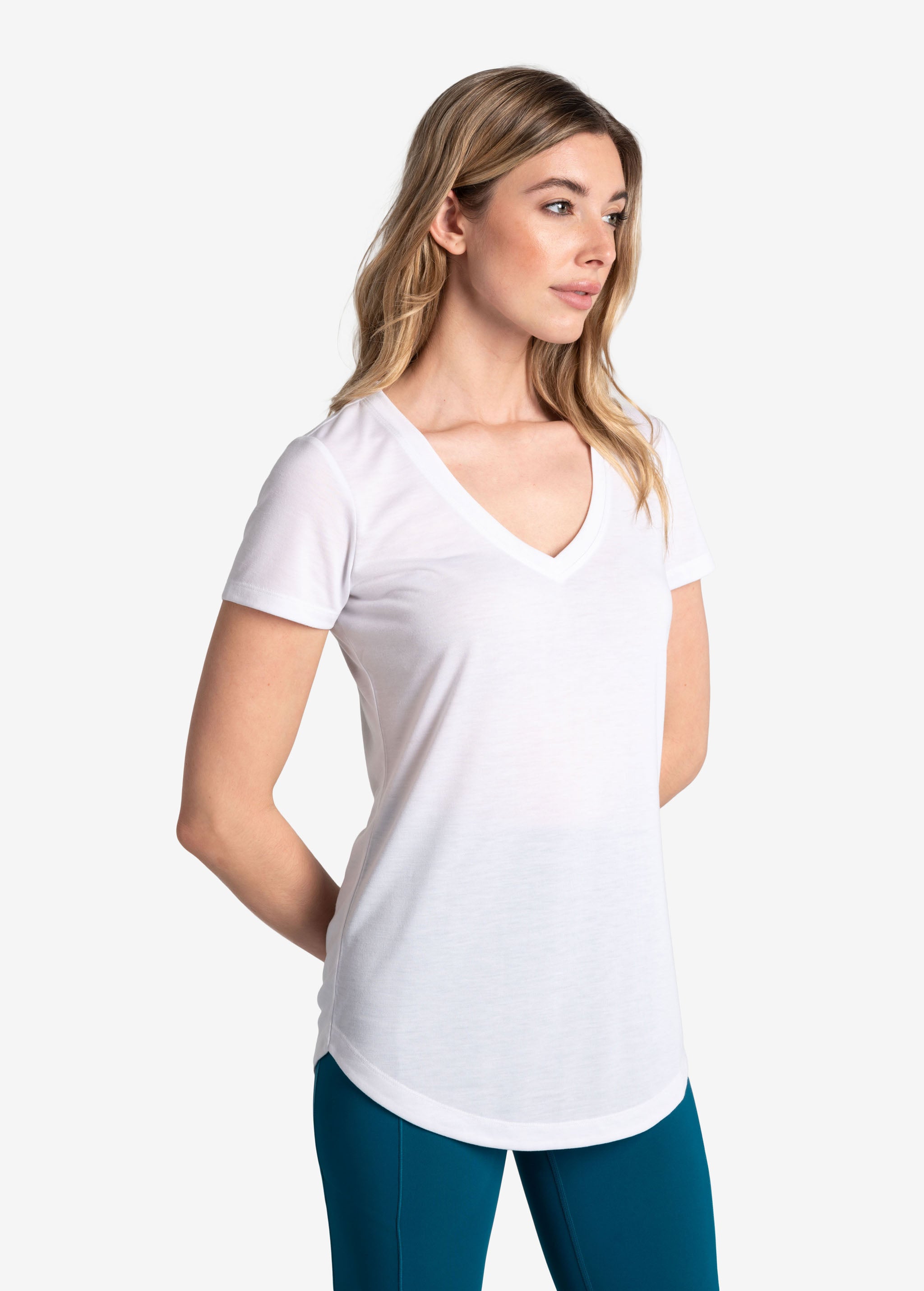 Lolë Everyday V-neck Short Sleeve in white