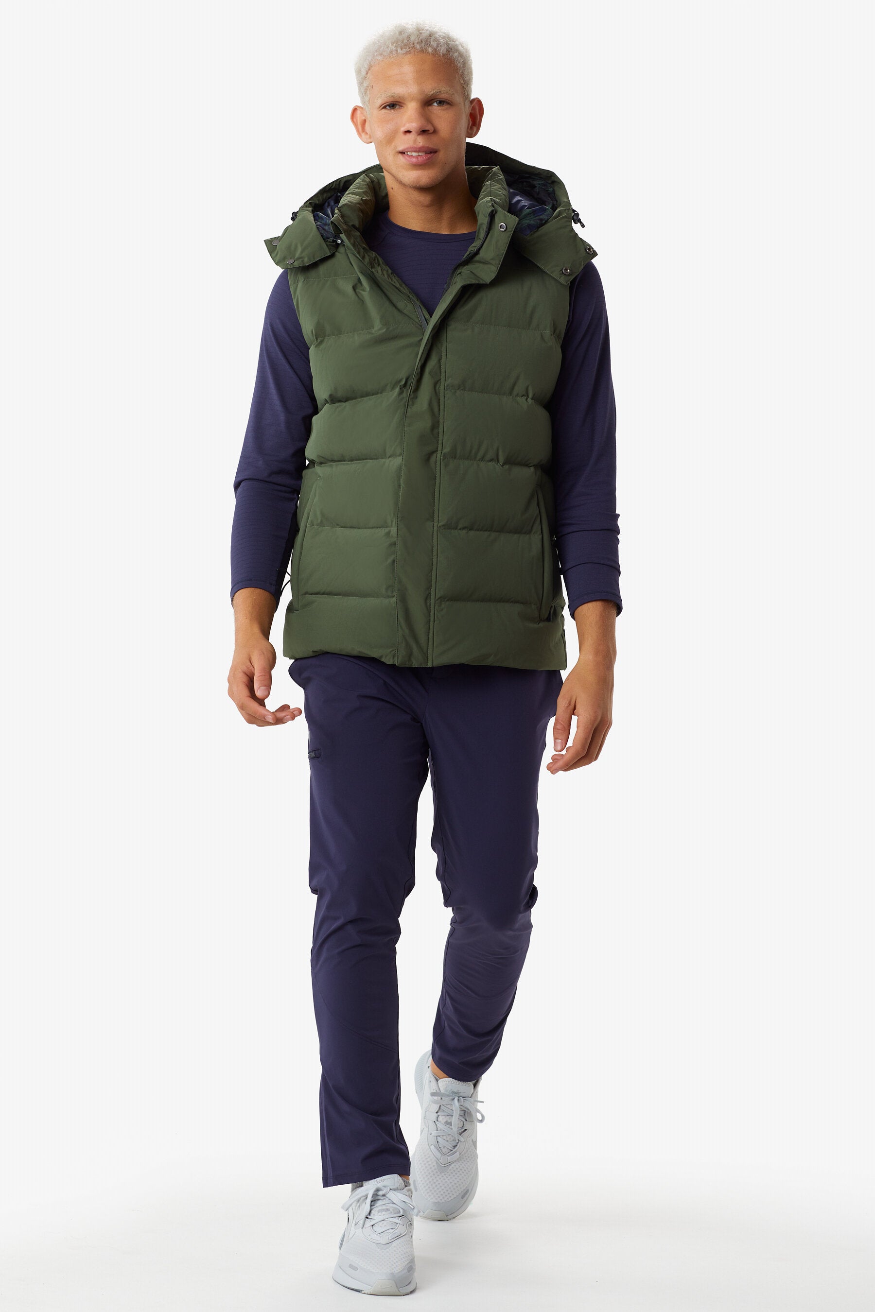 Lolë Odin Down Vest in Kombu olive green