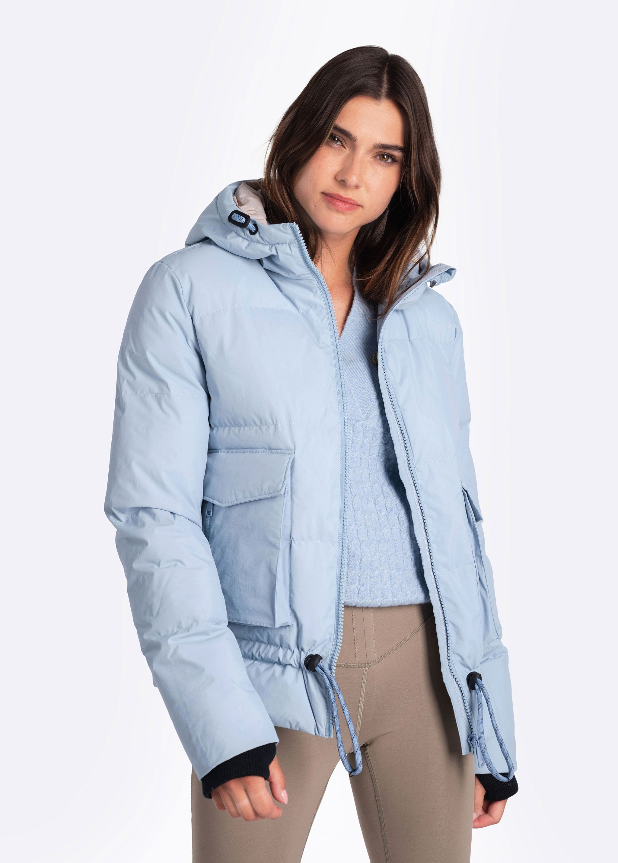 Lolë Kylee Synth Down Jacket in blue — complete with an inner pocket, in a relaxed silhouette