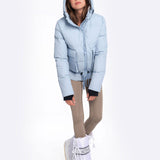 Lolë Kylee Synth Down Jacket in blue — complete with an inner pocket, in a relaxed silhouette