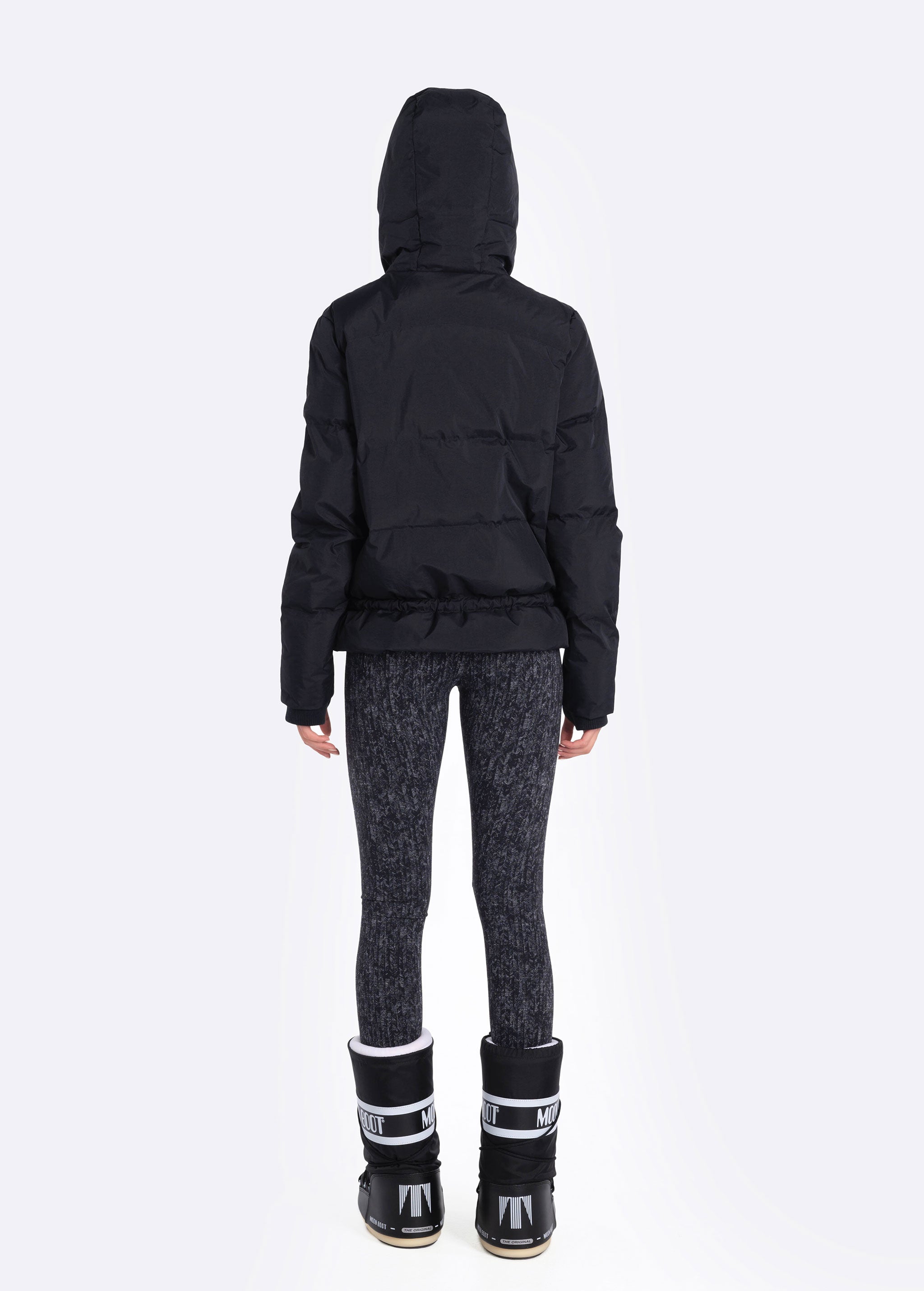 Lolë Kylee Synth Down Jacket in black — complete with an inner pocket, in a relaxed silhouette