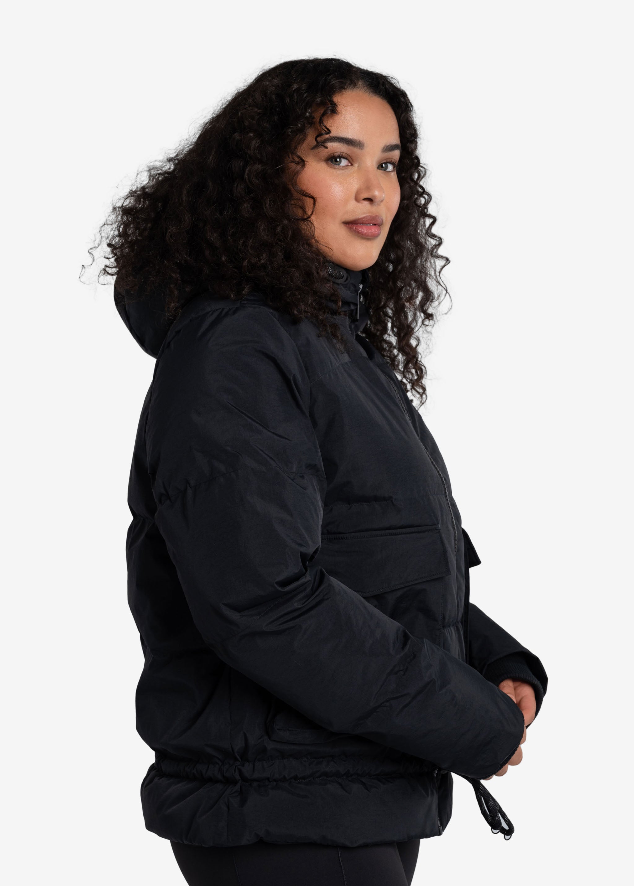 Lolë Kylee Synth Down Jacket in black — complete with an inner pocket, in a relaxed silhouette