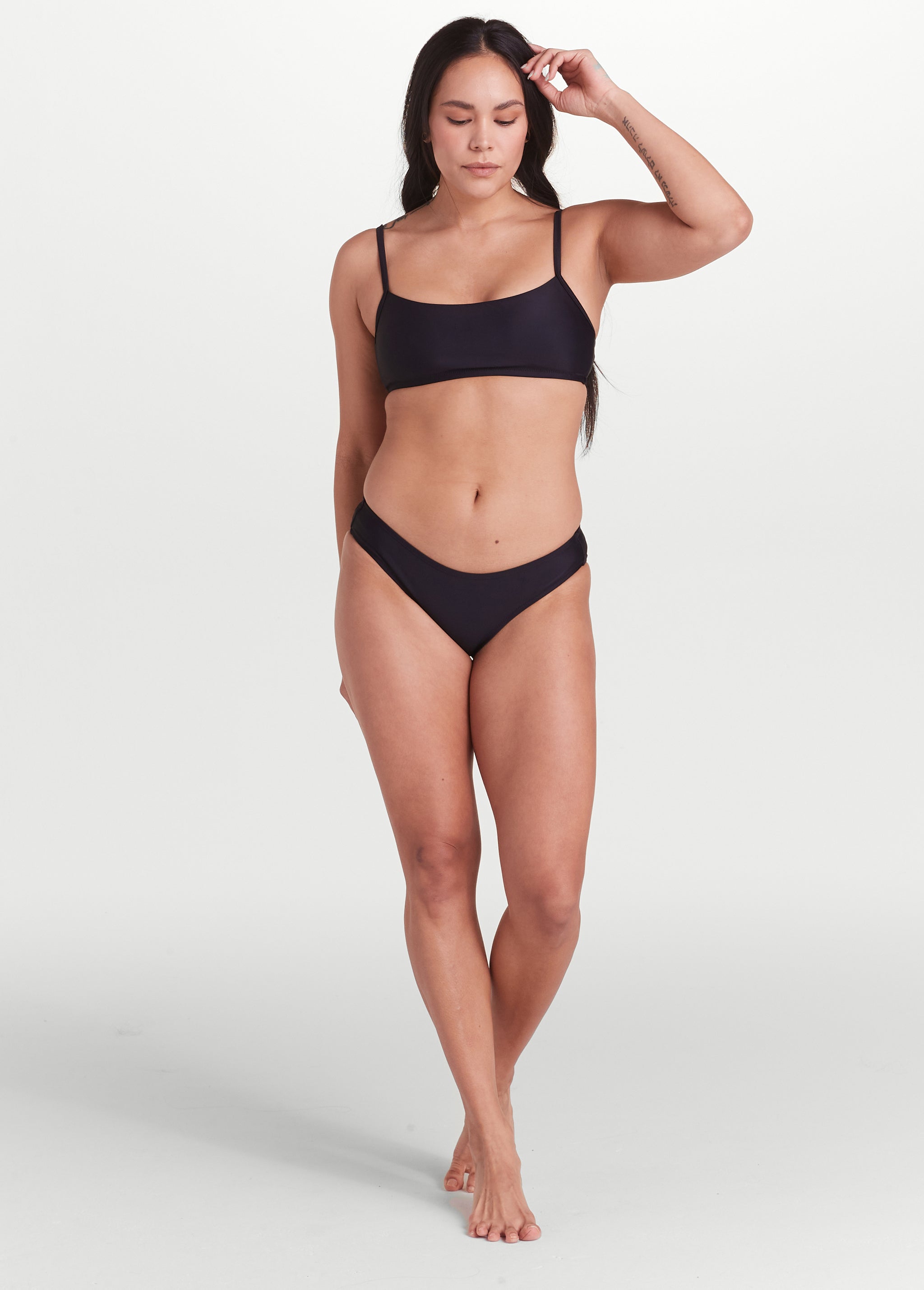 Lolë Catarina Bikini Top in black